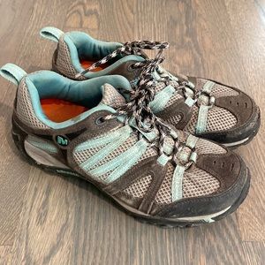 Merrell Moab Low top Hikers - Sz 7.5